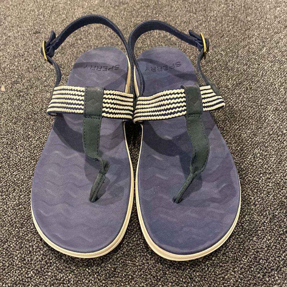 Sperry women’s 11 blue and white sandals